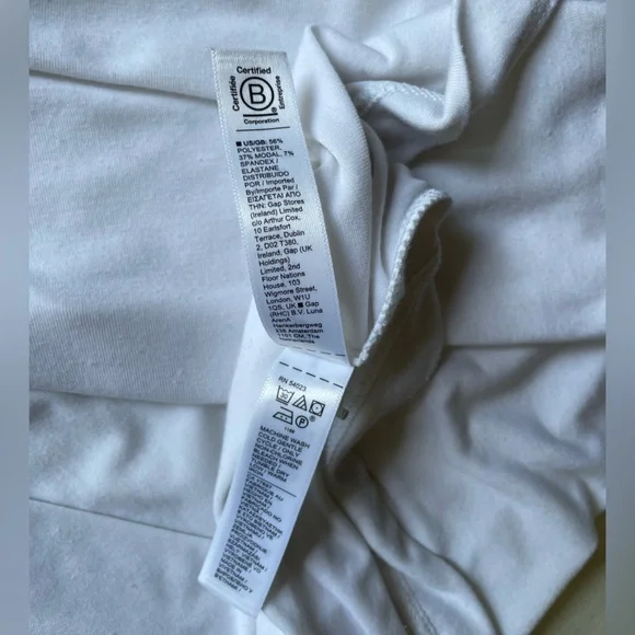 Women’s Athleta White Scoop Neck Short Sleeve Top - Picture 7 of 7